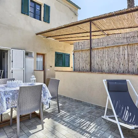 Mono La Spiaggia Apartament *